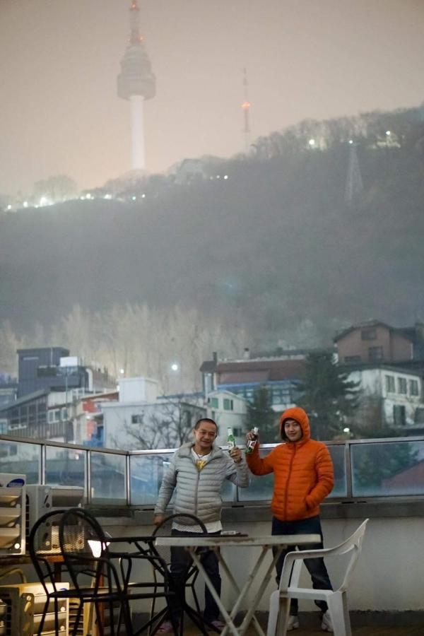남산 호스텔 *